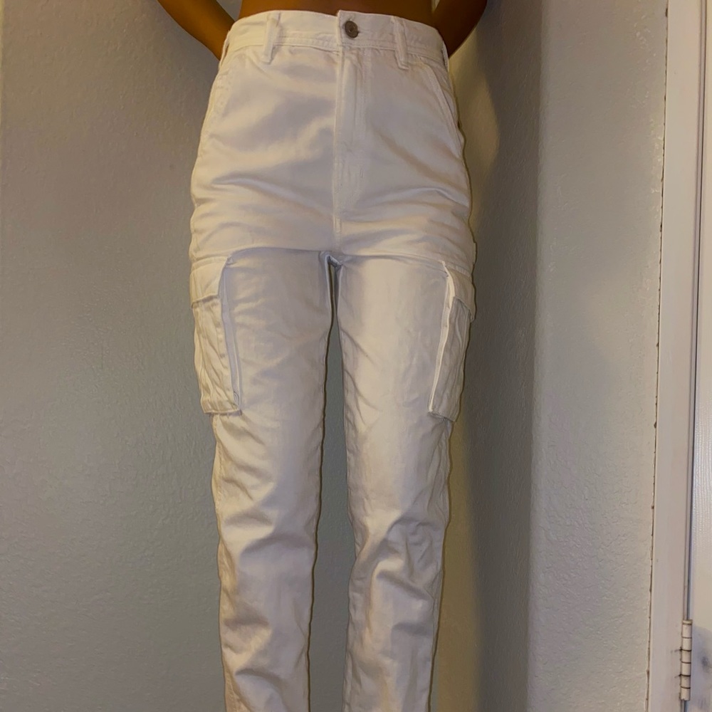 American Eagle White Cargo Pants